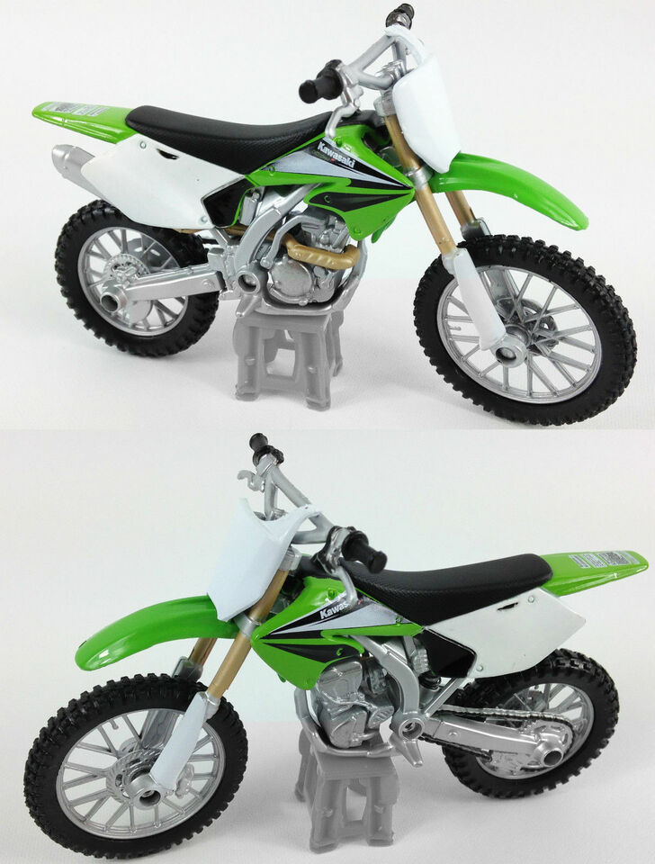 Maisto Kawasaki KXF 250 (1:18 Scale Model)