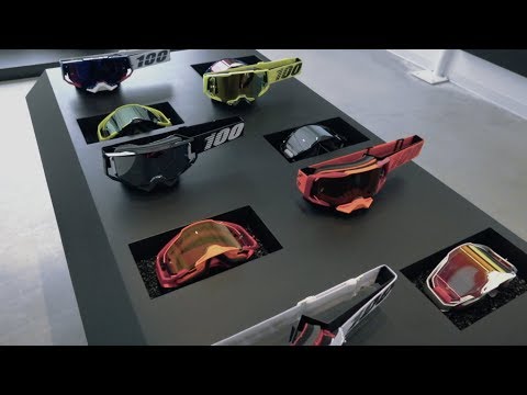 video: 100% ARMEGA HIPER MX Goggles (Novel - Mirror Silver Flash Lens)